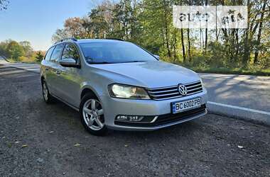 Універсал Volkswagen Passat 2013 в Львові