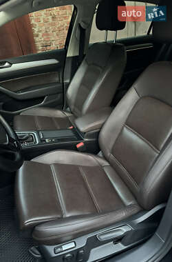 Седан Volkswagen Passat 2015 в 