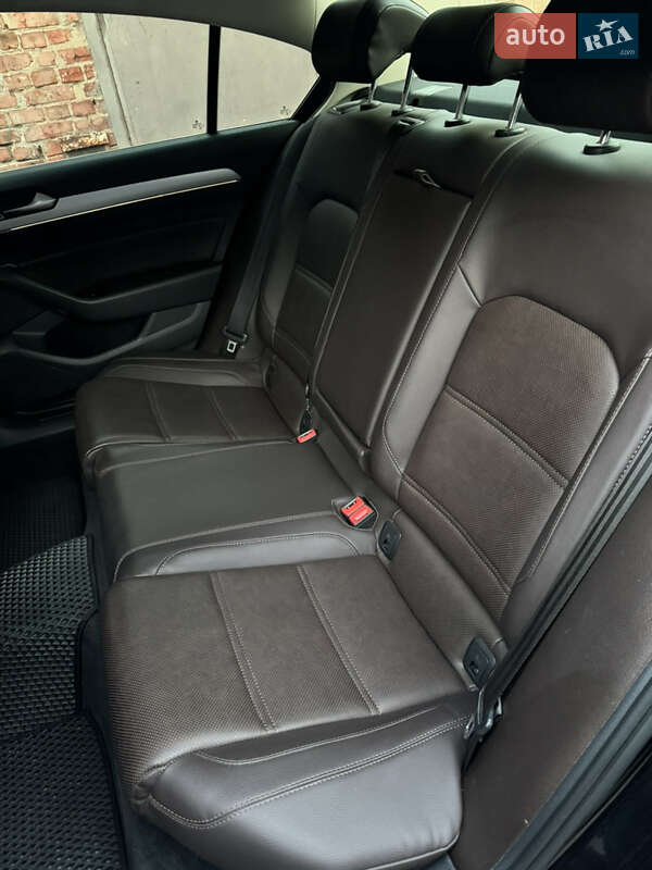 Седан Volkswagen Passat 2015 в Чернигове фото 25 Седан Volkswagen Passat 2015 в Чернигове