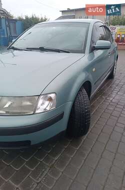 Седан Volkswagen Passat 1999 в Ивано-Франковске