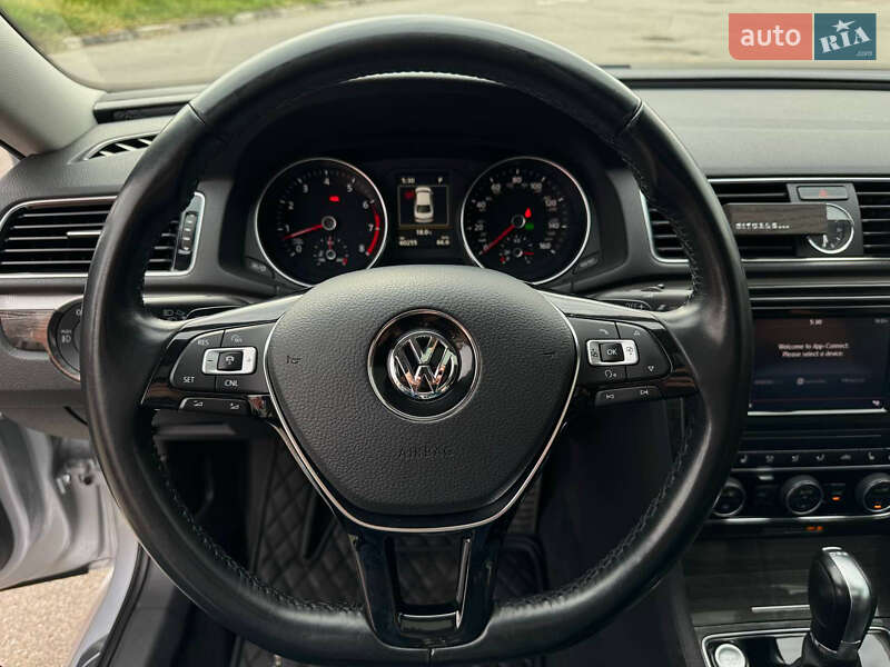 Седан Volkswagen Passat 2016 в Києві фото 12 Седан Volkswagen Passat 2016 в Києві
