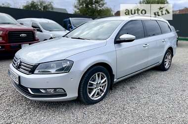 Універсал Volkswagen Passat 2011 в Сумах