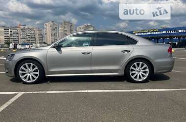 Седан Volkswagen Passat 2013 в Києві