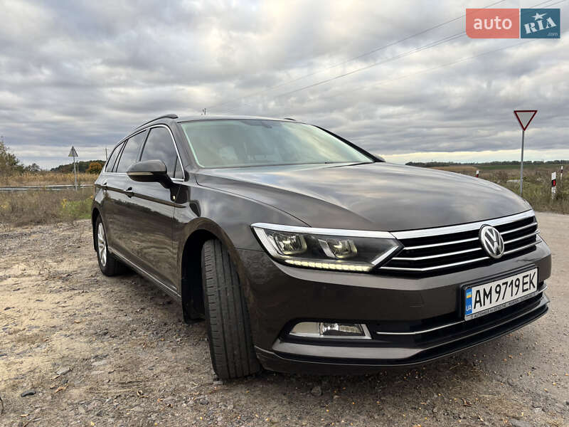 Универсал Volkswagen Passat 2017 в Житомире