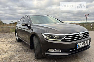 Универсал Volkswagen Passat 2017 в Житомире