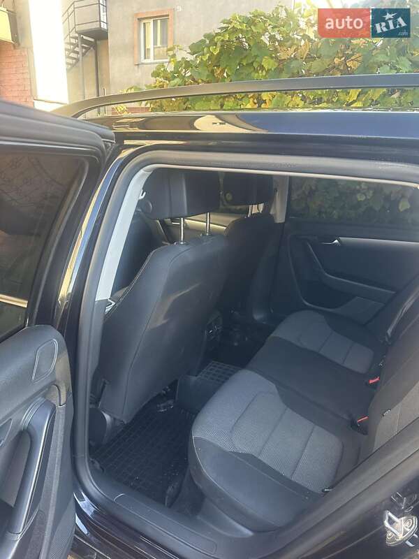Универсал Volkswagen Passat 2012 в Тернополе