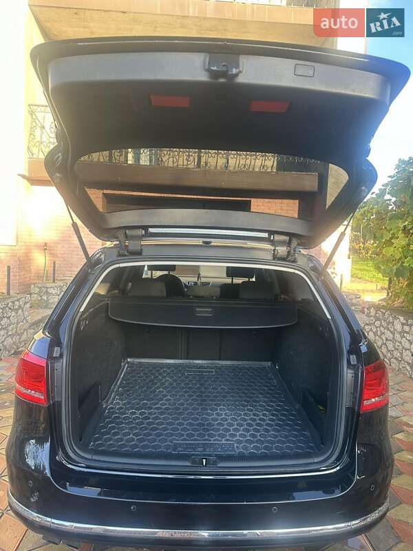 Универсал Volkswagen Passat 2012 в Тернополе
