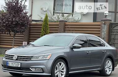 Седан Volkswagen Passat 2016 в Києві