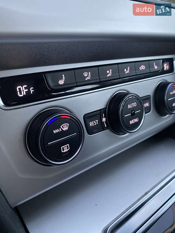 Універсал Volkswagen Passat 2017 в Тернополі