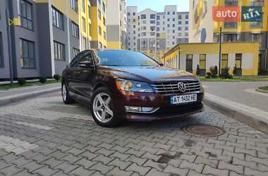 Седан Volkswagen Passat 2012 в Івано-Франківську