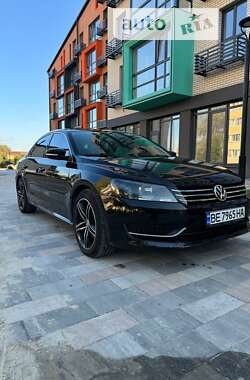 Седан Volkswagen Passat 2012 в Киеве