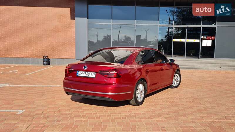 Седан Volkswagen Passat 2018 в Одесі