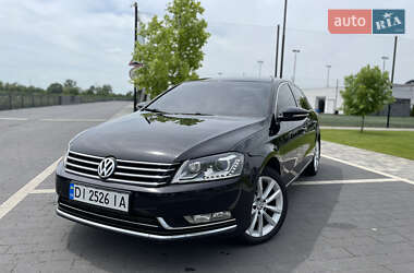 Седан Volkswagen Passat 2011 в Мукачевому
