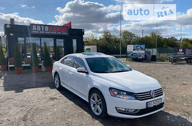 Седан Volkswagen Passat 2012 в Тернополі