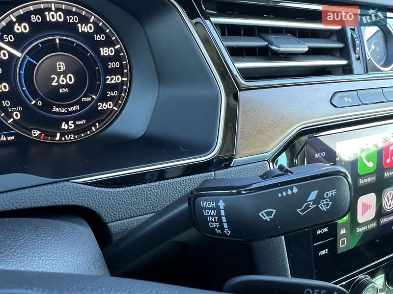 Седан Volkswagen Passat 2018 в Киеве
