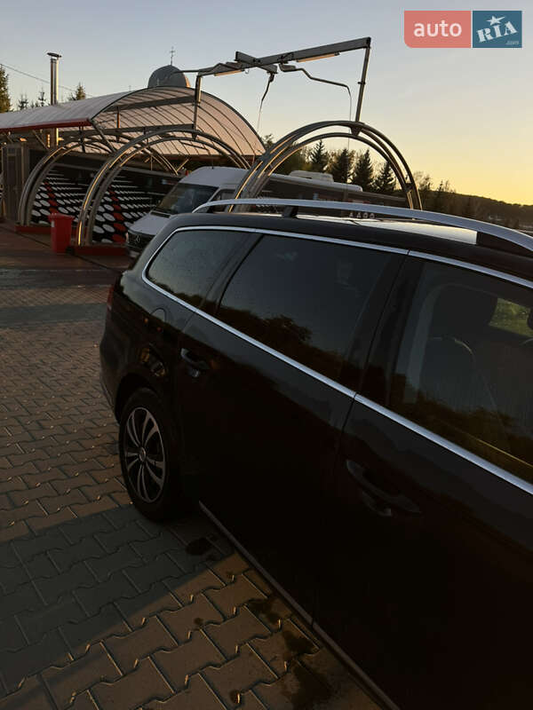 Універсал Volkswagen Passat 2011 в Тернополі