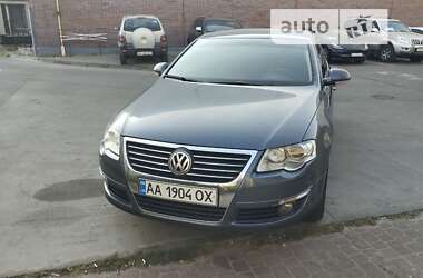 Седан Volkswagen Passat 2010 в Киеве