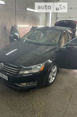 Седан Volkswagen Passat 2012 в Киеве