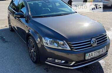 Універсал Volkswagen Passat 2014 в Києві