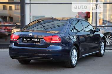 Седан Volkswagen Passat 2013 в Харькове