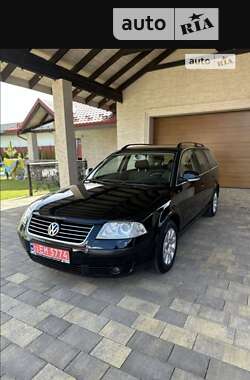 Універсал Volkswagen Passat 2004 в Вараші