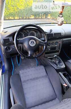 Седан Volkswagen Passat 2001 в Змиеве