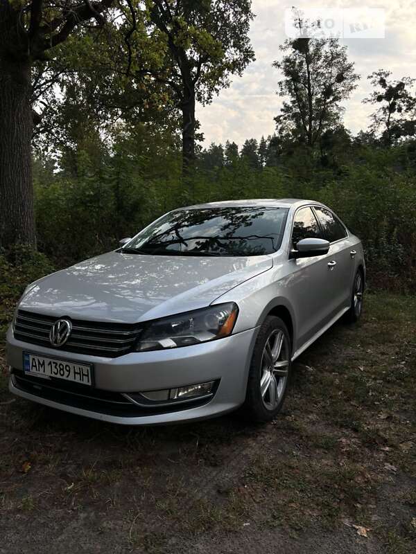 Седан Volkswagen Passat 2015 в Житомирі