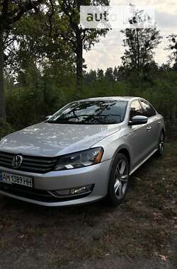 Седан Volkswagen Passat 2015 в Житомирі