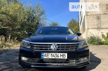 Седан Volkswagen Passat 2016 в Дніпрі