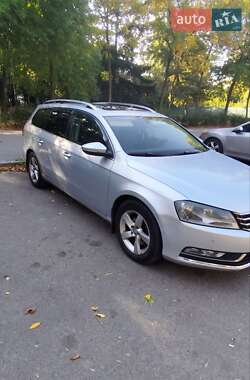 Універсал Volkswagen Passat 2012 в Полтаві