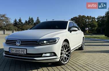 Седан Volkswagen Passat 2016 в Одессе