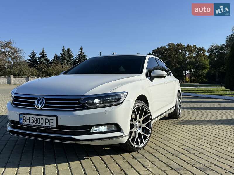 Седан Volkswagen Passat 2016 в Одессе