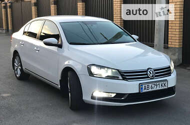 Седан Volkswagen Passat 2013 в Виннице