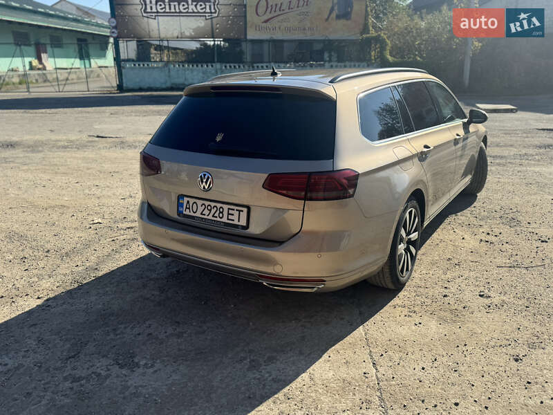 Универсал Volkswagen Passat 2015 в Хусте