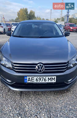 Седан Volkswagen Passat 2015 в Дніпрі