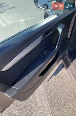 Седан Volkswagen Passat 2011 в 