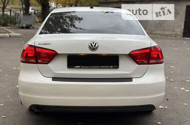 Седан Volkswagen Passat 2013 в Кривом Роге