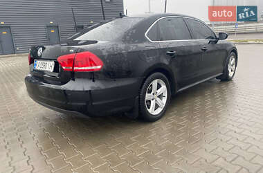 Седан Volkswagen Passat 2011 в Киеве