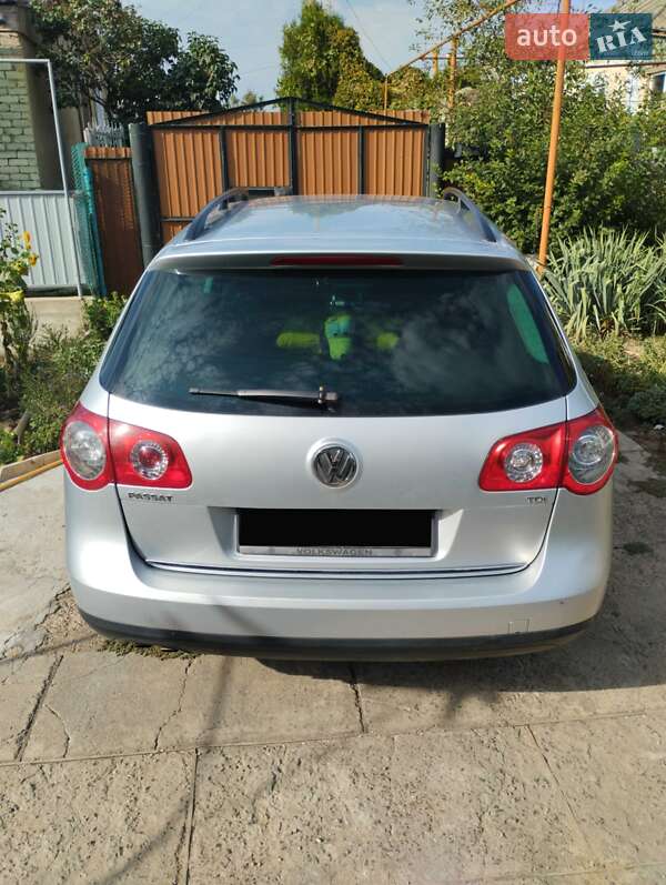 Універсал Volkswagen Passat 2008 в Вознесенську