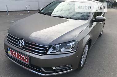 Універсал Volkswagen Passat 2013 в Харкові