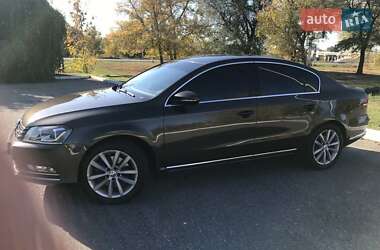 Седан Volkswagen Passat 2012 в Павлограде