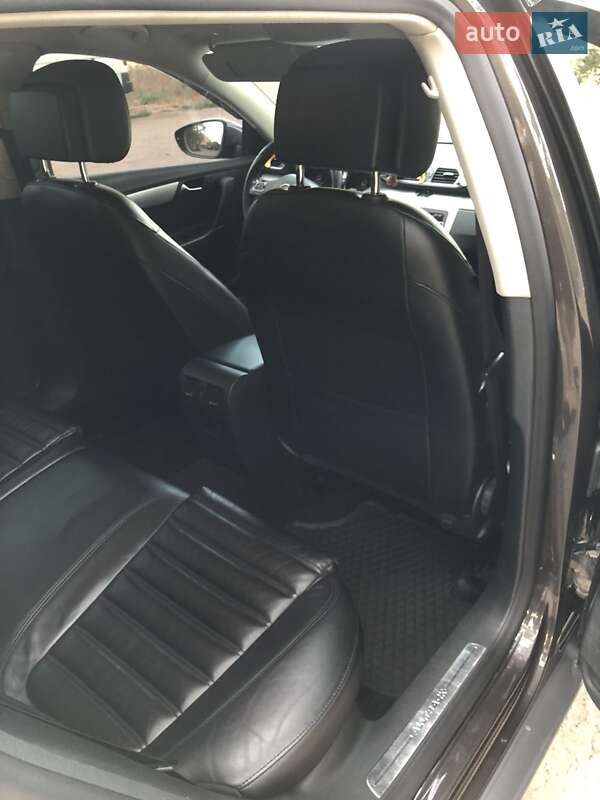 Універсал Volkswagen Passat 2014 в Харкові