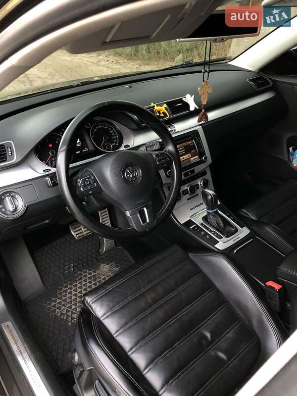 Універсал Volkswagen Passat 2014 в Харкові