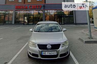 Седан Volkswagen Passat 2007 в Днепре