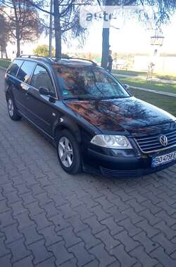 Универсал Volkswagen Passat 2003 в Звягеле