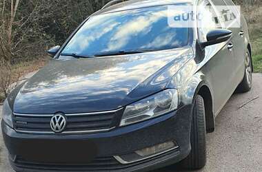 Универсал Volkswagen Passat 2013 в Конотопе