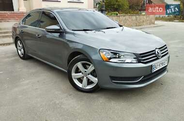 Седан Volkswagen Passat 2012 в Тернополе