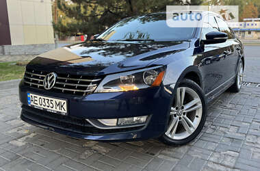 Седан Volkswagen Passat 2013 в Днепре