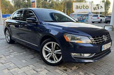 Седан Volkswagen Passat 2013 в Днепре