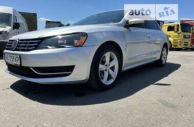 Седан Volkswagen Passat 2012 в Виннице